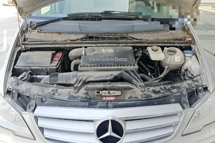 Used Mercedes-Benz Viano 2011 2.5L Navigator Edition Engine Bay