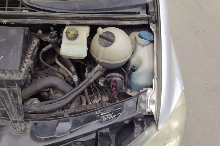 Used Mercedes-Benz Viano 2011 2.5L Navigator Edition Engine Bay Left
