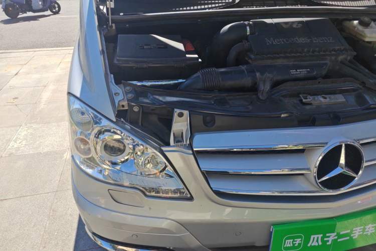 Used Mercedes-Benz Viano 2011 3.5L 125th Anniversary Edition 7 Seats Engine Bay Right