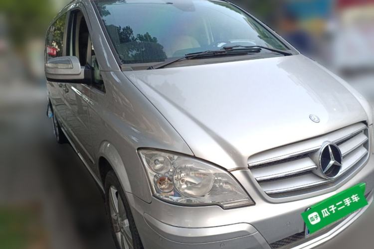 Used Mercedes-Benz Viano 2011 2.5L Prestige Edition Front Right 45 Deg