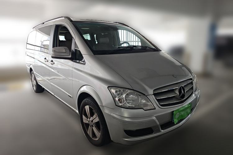 Used Mercedes-Benz Viano 2011 2.5L Prestige Edition Front Right 45 Deg