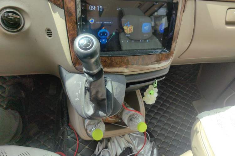 Used Mercedes-Benz Viano 2011 2.5L Prestige Edition Gear Lever