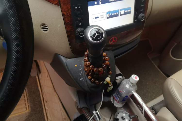 Used Mercedes-Benz Viano 2011 2.5L Navigator Edition Gear Lever