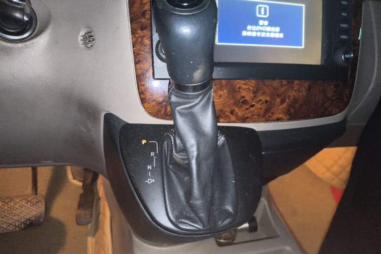 Used Mercedes-Benz Viano 2011 2.5L Navigator Edition Gear Lever