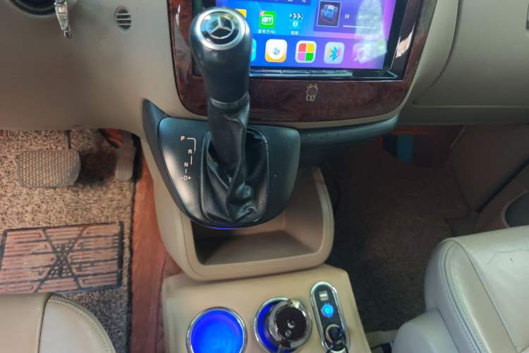 Used Mercedes-Benz Viano 2011 2.5L Navigator Edition Gear Lever