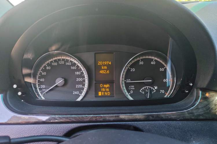 Used Mercedes-Benz Viano 2011 3.5L 125th Anniversary Edition 7 Seats Instrument Cluster