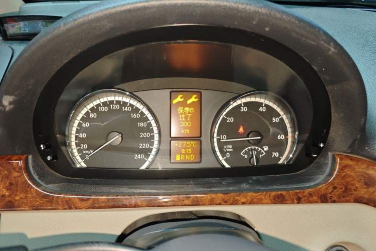 Used Mercedes-Benz Viano 2011 2.5L Limited Edition Instrument Cluster