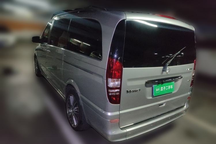 Used Mercedes-Benz Viano 2011 3.5L 125th Anniversary Edition 7 Seats Rear Left 45 Deg