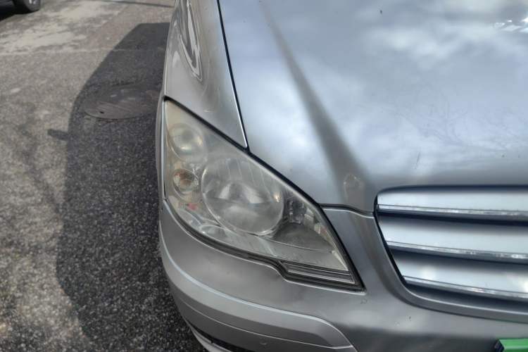 Used Mercedes-Benz Viano 2011 2.5L Prestige Edition Right Front Headlight