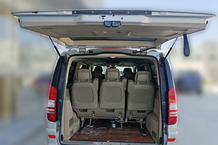 Used Mercedes-Benz Viano 2011 2.5L Navigator Edition Trunk