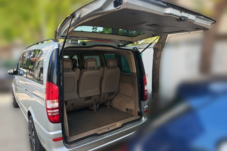 Used Mercedes-Benz Viano 2011 2.5L Navigator Edition Trunk