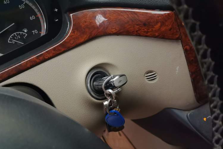Used Mercedes-Benz Viano 2011 2.5L Navigator Edition Vehicle Key