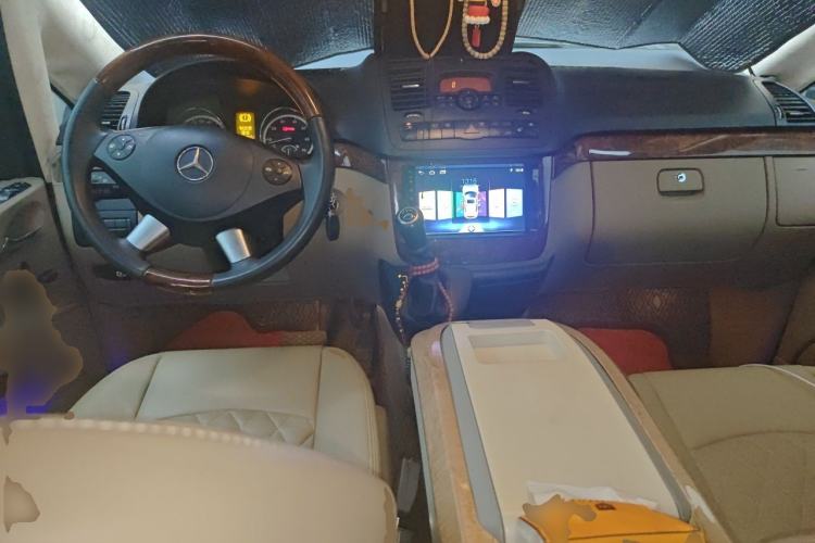 Used Mercedes-Benz Viano 2012 2.5L Navigator Edition Center Console