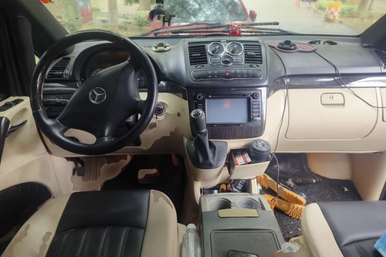Used Mercedes-Benz Viano 2012 2.5L Comfort Edition Center Console