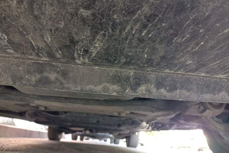 Used Mercedes-Benz Viano 2012 2.5L Prestige Edition Chassis Front