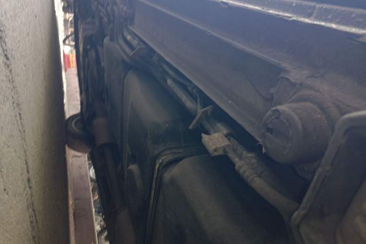 Used Mercedes-Benz Viano 2012 2.5L Prestige Edition Chassis Rear Left