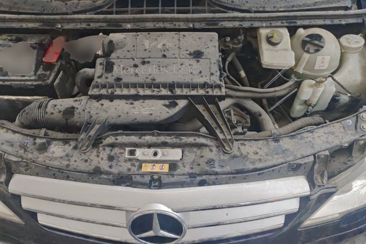 Used Mercedes-Benz Viano 2012 2.5L Navigator Edition Engine Bay