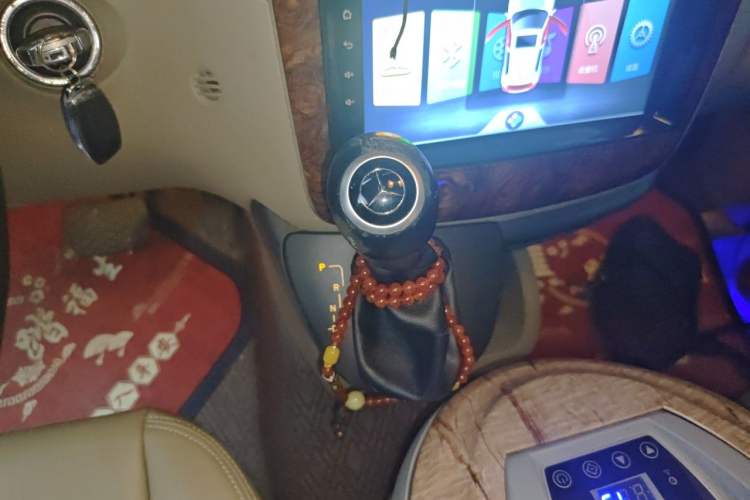 Used Mercedes-Benz Viano 2012 2.5L Navigator Edition Gear Lever