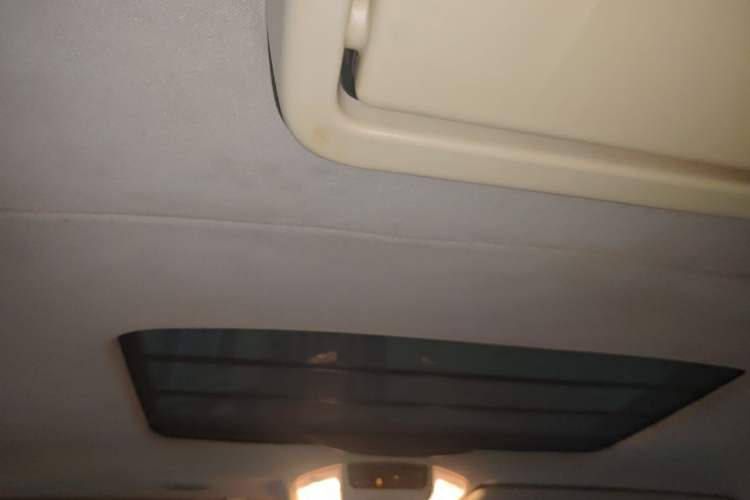 Used Mercedes-Benz Viano 2012 2.5L Navigator Edition Headliner