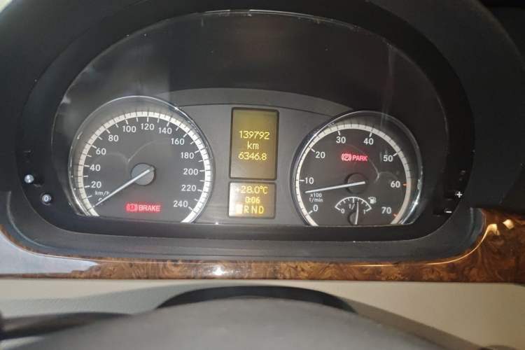 Used Mercedes-Benz Viano 2012 2.5L Navigator Edition Instrument Cluster