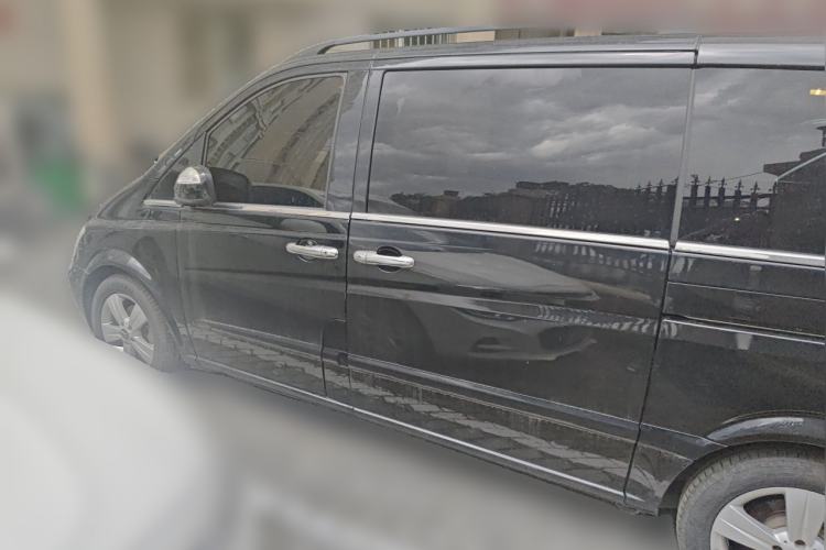 Used Mercedes-Benz Viano 2012 2.5L Navigator Edition Rear Left 45 Deg
