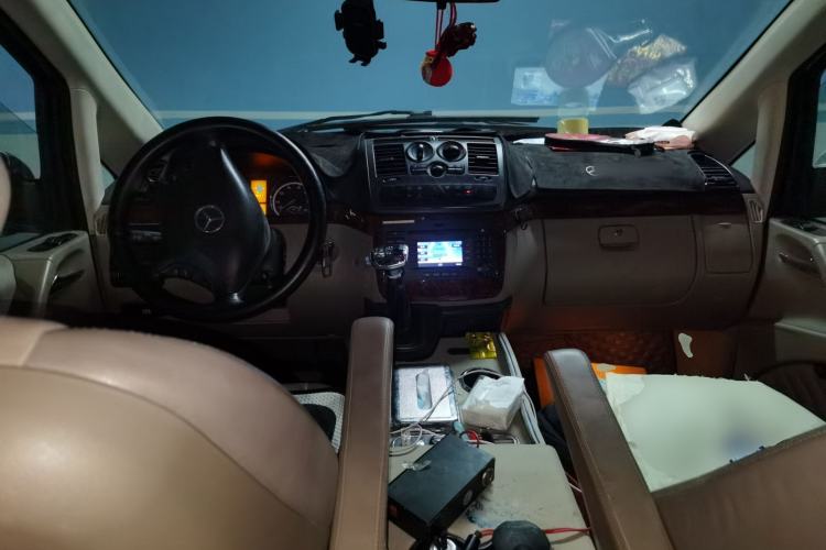 Used Mercedes-Benz Viano 2012 2.5L Comfort Edition Center Console