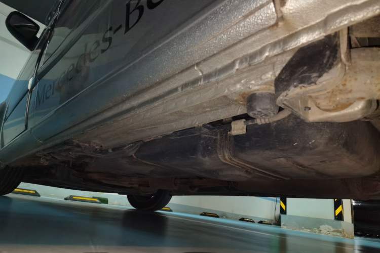 Used Mercedes-Benz Viano 2012 2.5L Comfort Edition Chassis Rear Left