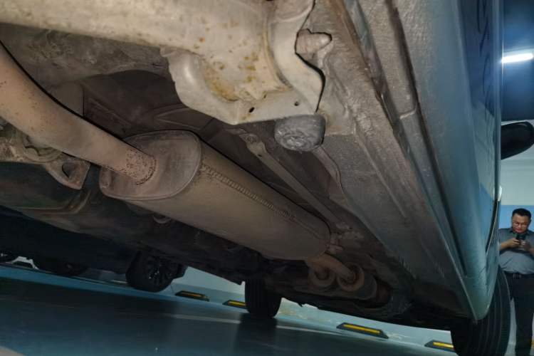 Used Mercedes-Benz Viano 2012 2.5L Comfort Edition Chassis Rear Right