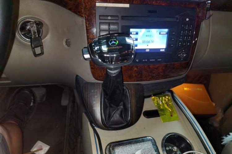 Used Mercedes-Benz Viano 2012 2.5L Comfort Edition Gear Lever