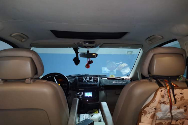 Used Mercedes-Benz Viano 2012 2.5L Comfort Edition Headliner
