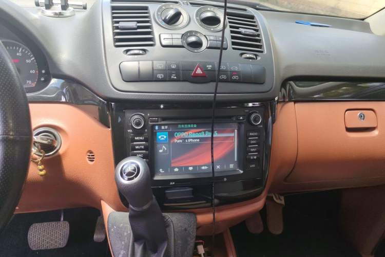 Used Mercedes-Benz Viano 2013 3.0L Navigator Edition Audio And AC Panel