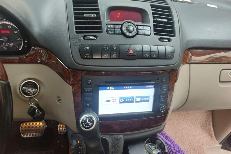 Used Mercedes-Benz Viano 2013 3.0L Navigator Edition Audio And AC Panel