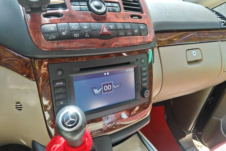 Used Mercedes-Benz Viano 2013 3.5L Haoci version Audio And AC Panel