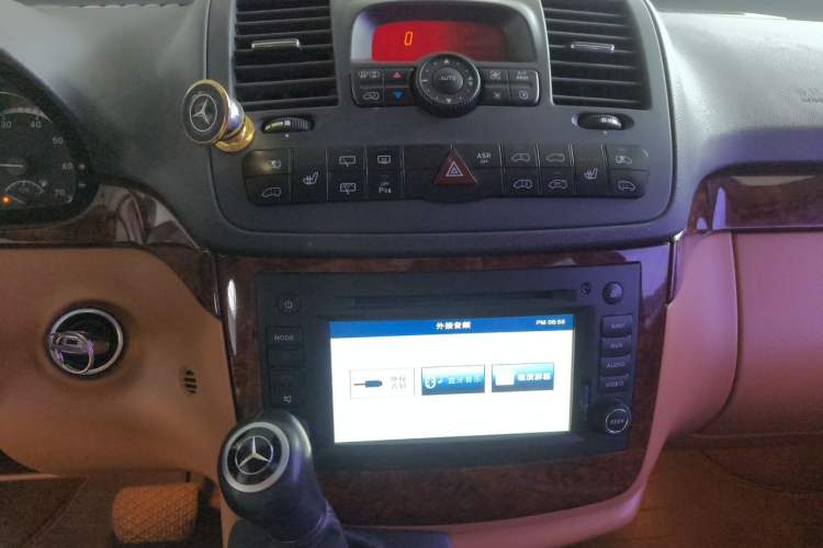 Used Mercedes-Benz Viano 2013 3.0L Navigator Edition Audio And AC Panel