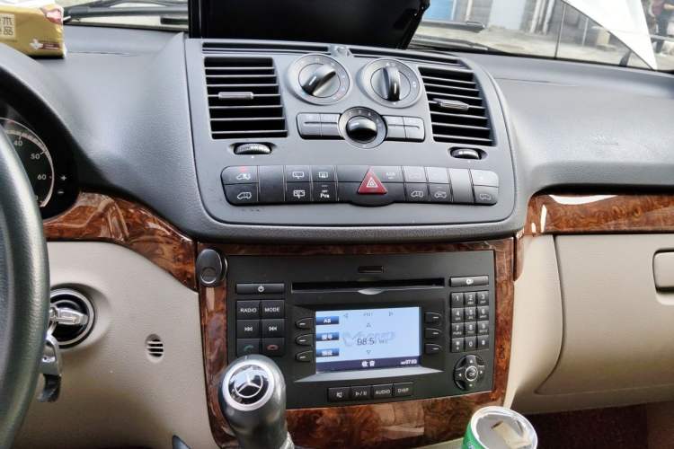 Used Mercedes-Benz Viano 2013 3.0L Comfort Edition Audio And AC Panel