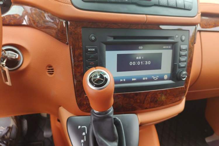 Used Mercedes-Benz Viano 2013 3.0L Navigator Edition Audio And AC Panel