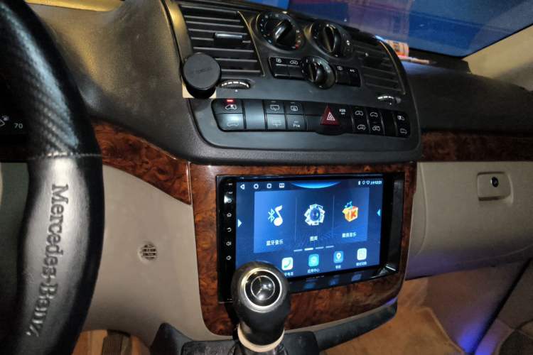 Used Mercedes-Benz Viano 2013 3.0L Comfort Edition Audio And AC Panel