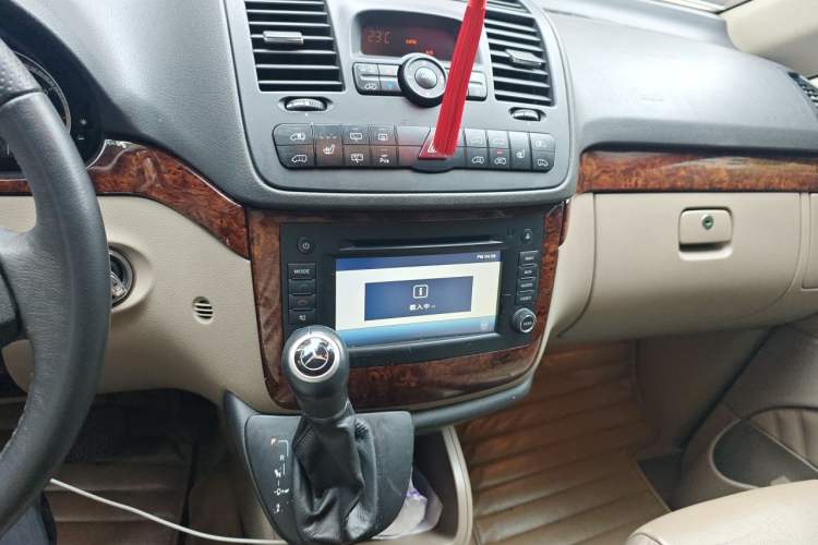 Used Mercedes-Benz Viano 2013 3.0L Navigator Edition Audio And AC Panel