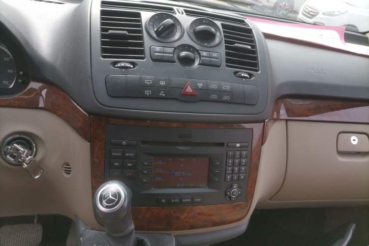Used Mercedes-Benz Viano 2013 3.0L Comfort Edition Audio And AC Panel