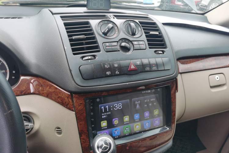 Used Mercedes-Benz Viano 2013 3.0L Comfort Edition Audio And AC Panel