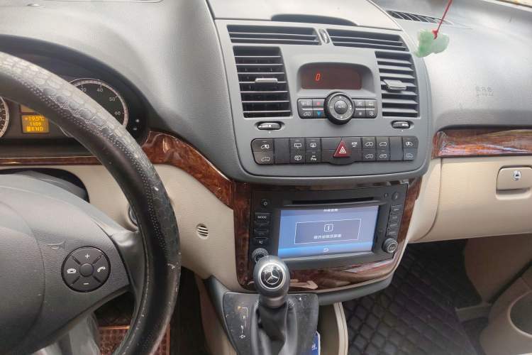 Used Mercedes-Benz Viano 2013 3.0L Navigator Edition Audio And AC Panel