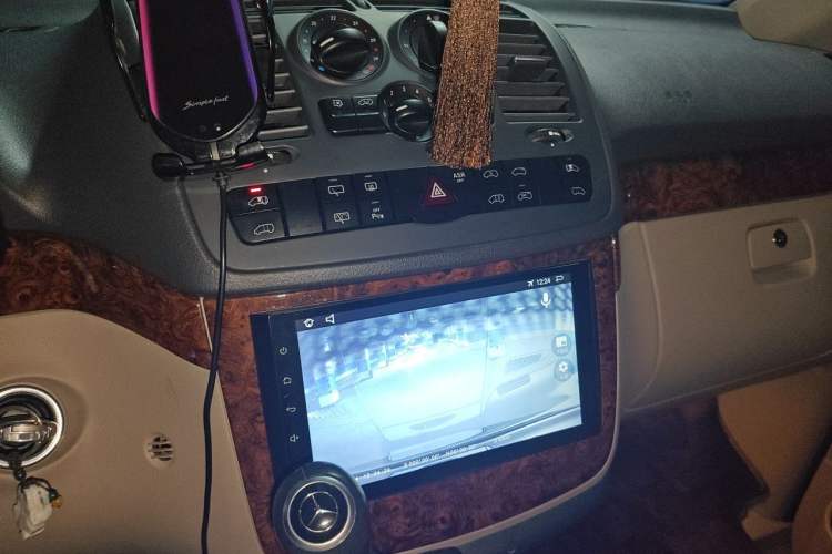 Used Mercedes-Benz Viano 2013 3.0L Comfort Edition Audio And AC Panel