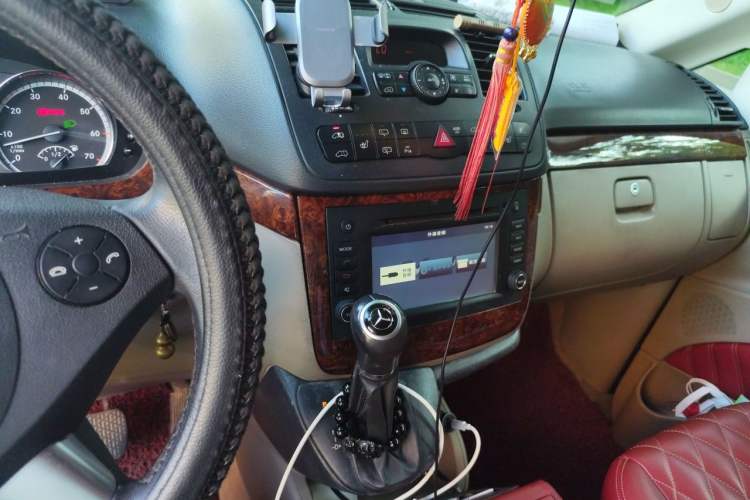 Used Mercedes-Benz Viano 2013 3.0L Navigator Edition Audio And AC Panel