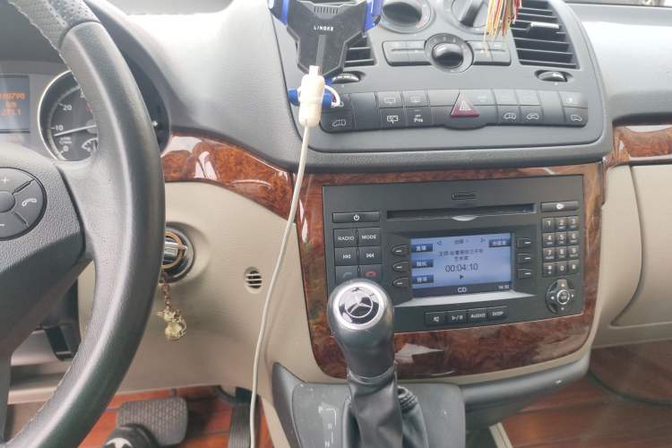 Used Mercedes-Benz Viano 2013 3.0L Hospitality Edition Audio And AC Panel