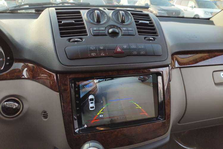 Used Mercedes-Benz Viano 2013 3.0L Comfort Edition Audio And AC Panel
