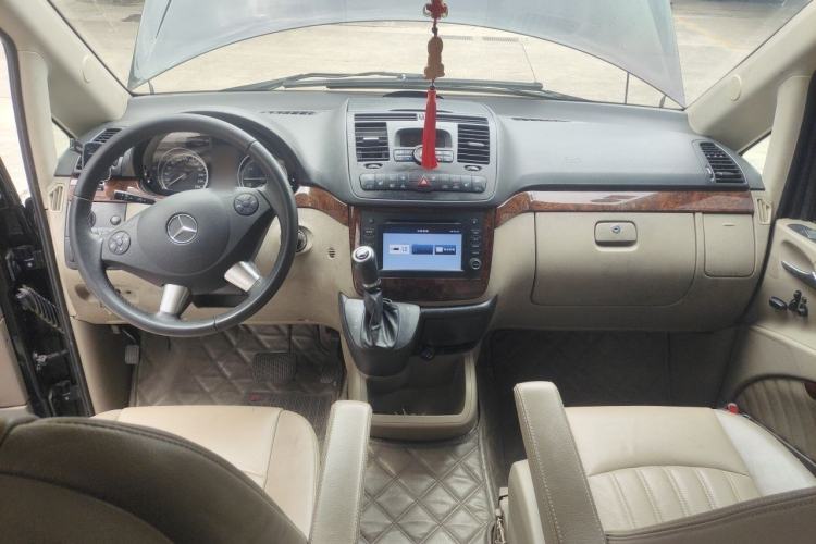 Used Mercedes-Benz Viano 2013 3.5L Haoci version Center Console