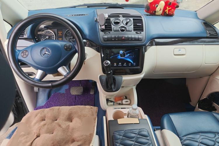 Used Mercedes-Benz Viano 2013 3.0L Comfort Edition Center Console