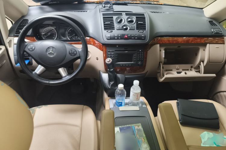 Used Mercedes-Benz Viano 2013 3.0L Comfort Edition Center Console