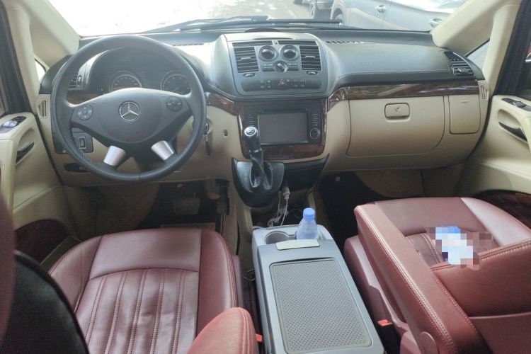 Used Mercedes-Benz Viano 2013 3.0L Comfort Edition Center Console