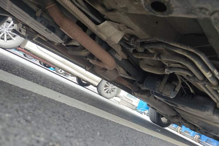 Used Mercedes-Benz Viano 2013 3.0L Comfort Edition Chassis Front Left